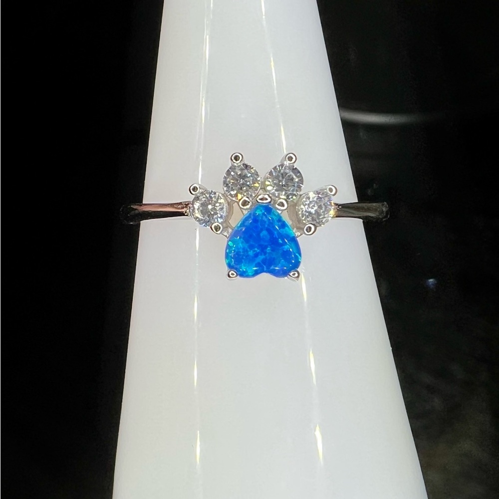 Dainty 925 Sterling Silver Blue Fire Opal Paw Ring Size 9